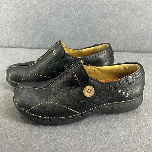 Clarks Shoes - Clarks Artisan Womens Un.Loop Loafer Black Leather Size 7.5 Slip Ons